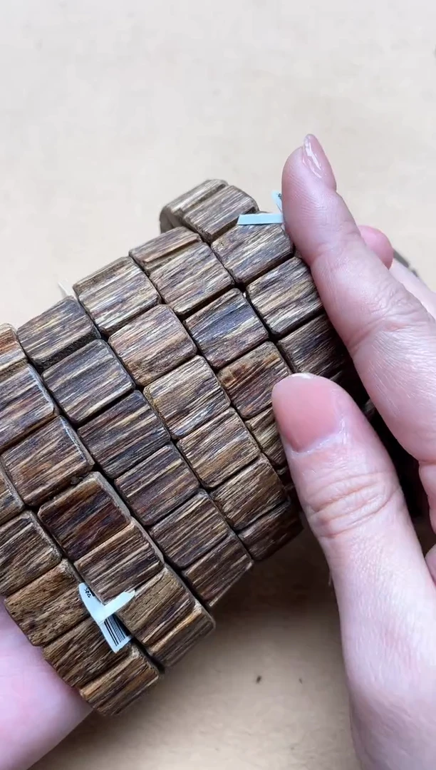 【闪购商品】沉香手串菩萨棋随型手牌单圈多样性发其一