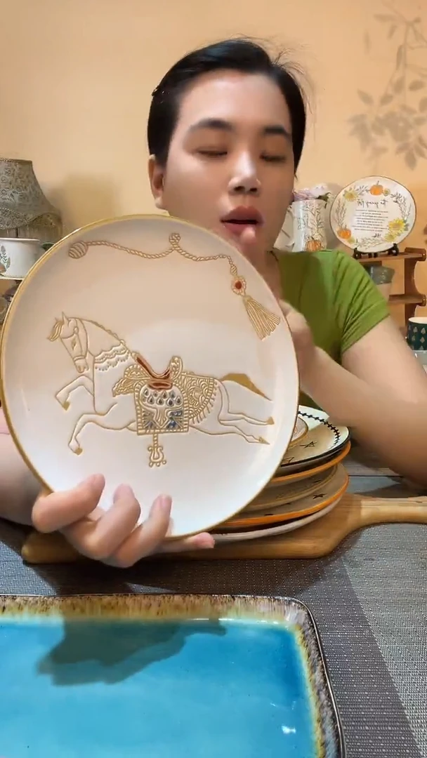 瓷片8.5英寸马盘 微瑕介意勿拍