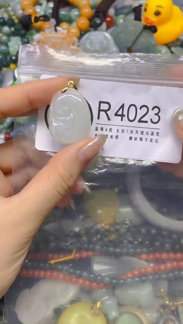 翡翠未镶嵌颈饰/R/翡翠A货,一件也是批发价