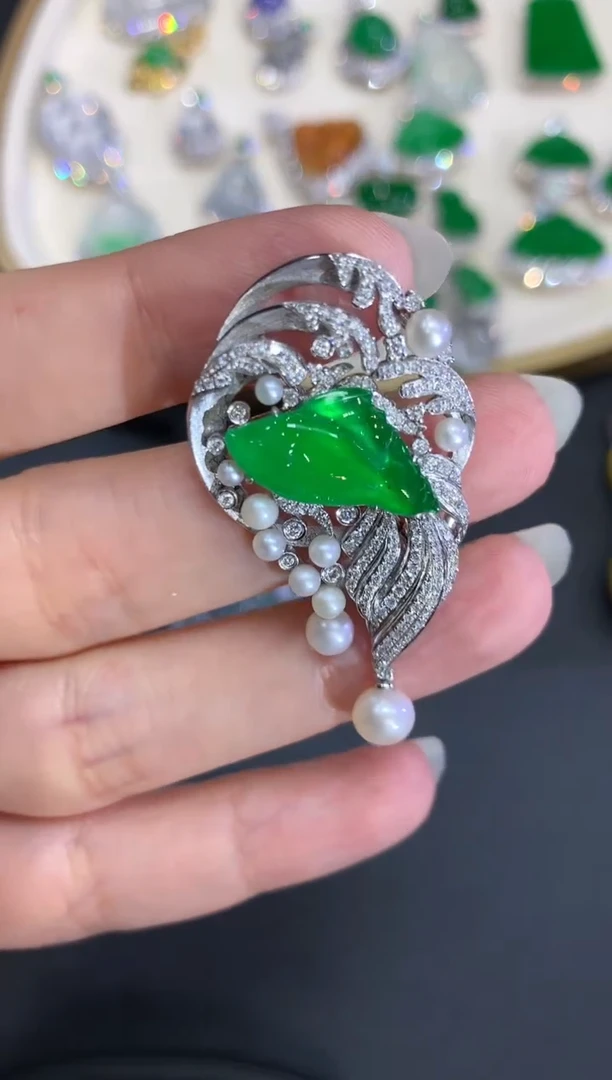 翡翠18K金镶嵌吊坠(不含链)W570|55000