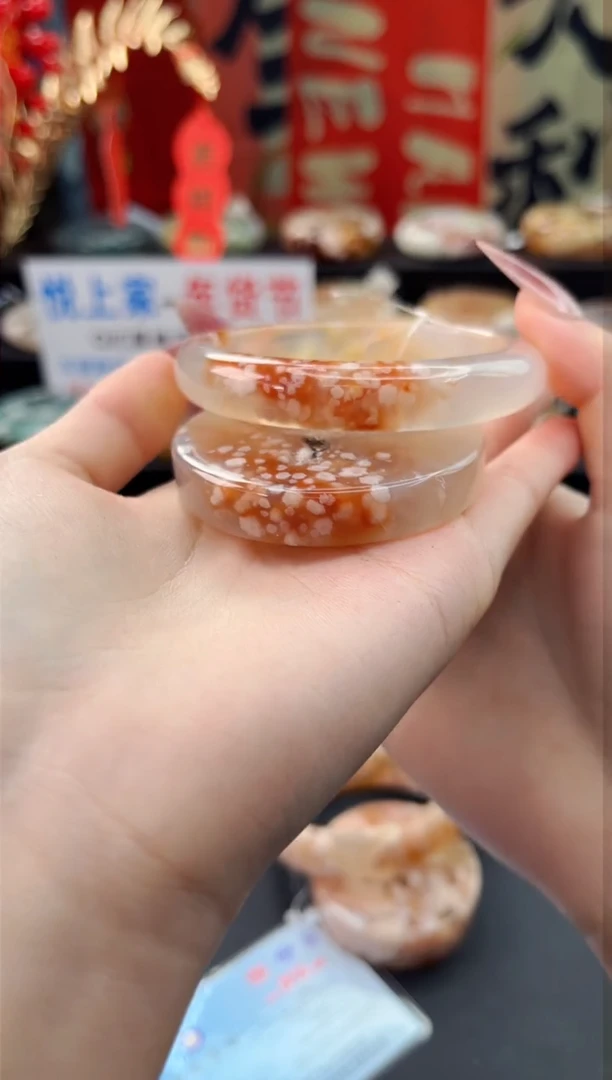 【闪购商品】石英质玉手镯未镶嵌赠送镯心（59圈口）