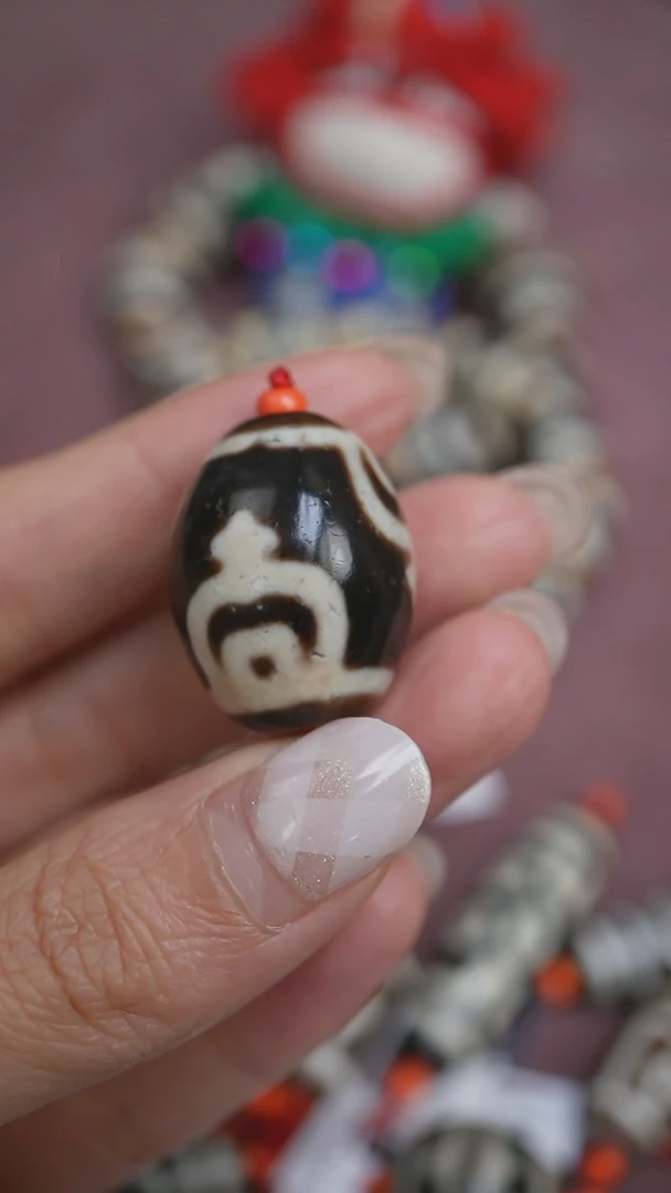 玛瑙/玉髓颈饰未镶嵌蚀花玛瑙珠定制编绳