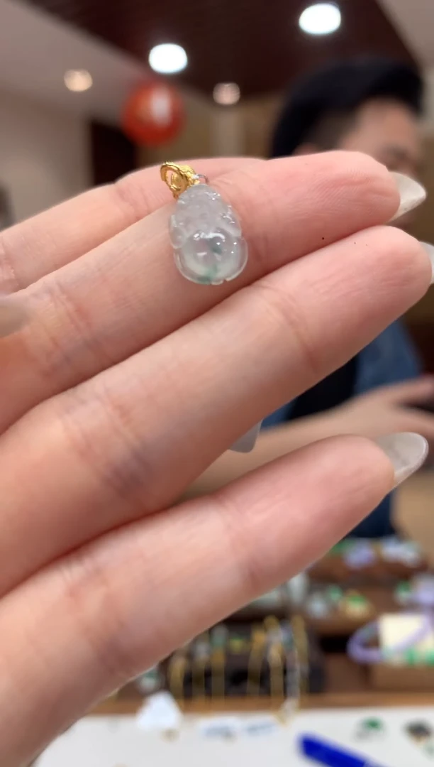 吊坠(不含链)18K金镶嵌翡翠貔貅