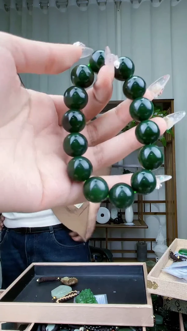 【闪购商品】和田玉挂件未镶嵌拍一发一，多样性发货！