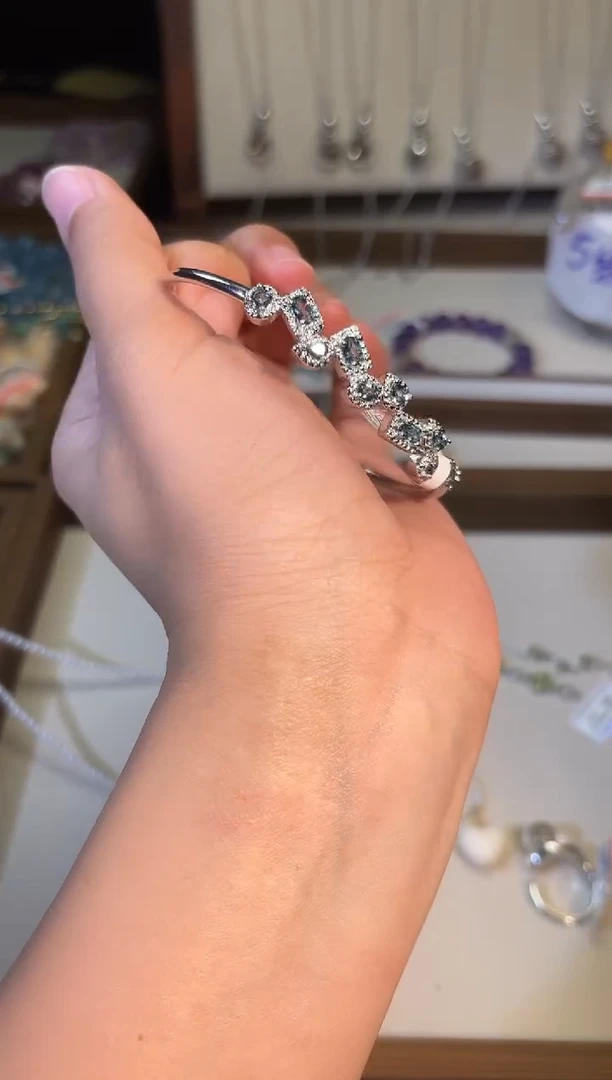 未镶嵌手镯托帕石g538多样性发货一件