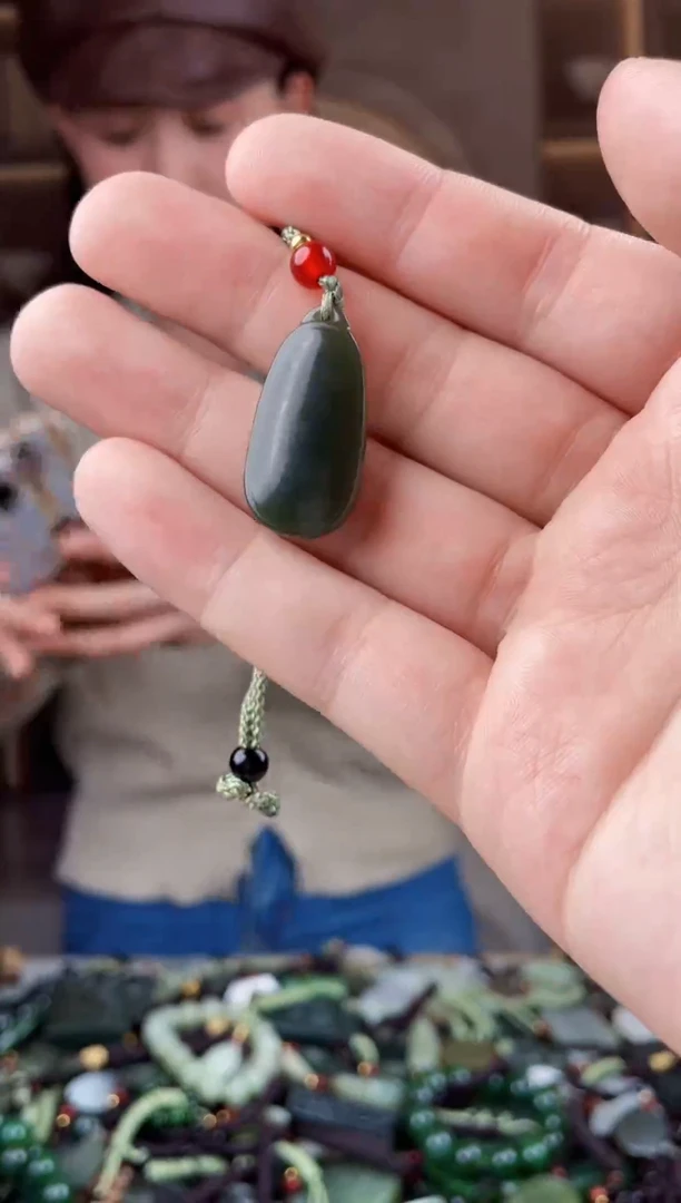 颈饰未镶嵌和田玉拍一发一，多样性发货