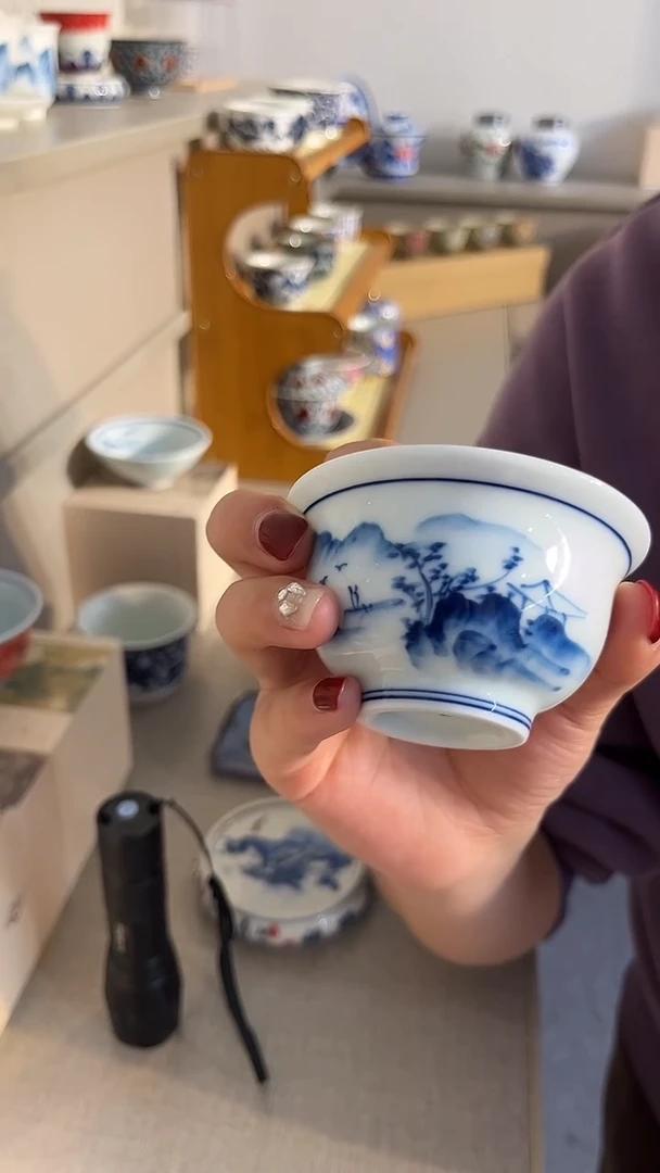 景德镇高温瓷山水压手