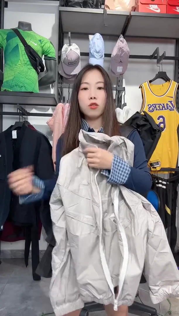 1010    编码 瑕疵款直播间过款为准 尺码M