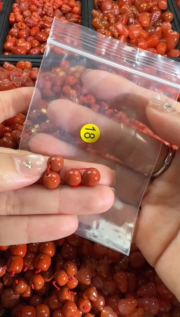 【闪购商品】南红玛瑙颈饰未镶嵌1