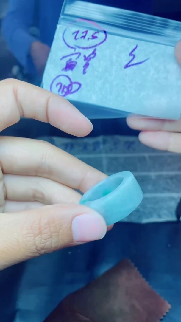 【闪购商品】定制翡翠未镶嵌戒圈