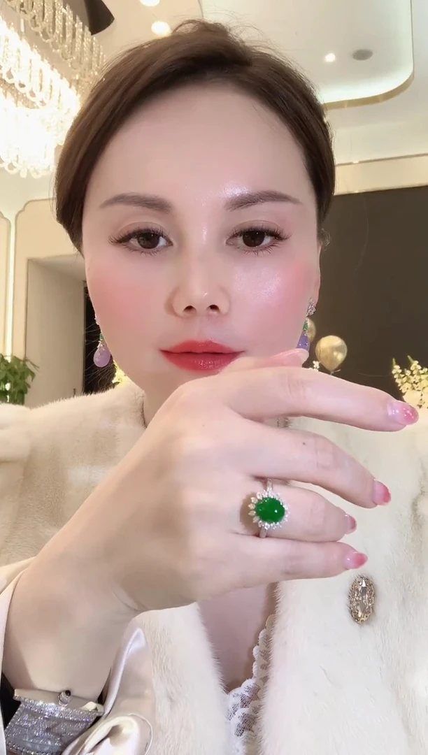 【闪购商品】翡翠戒指18K金镶嵌W72 翡翠