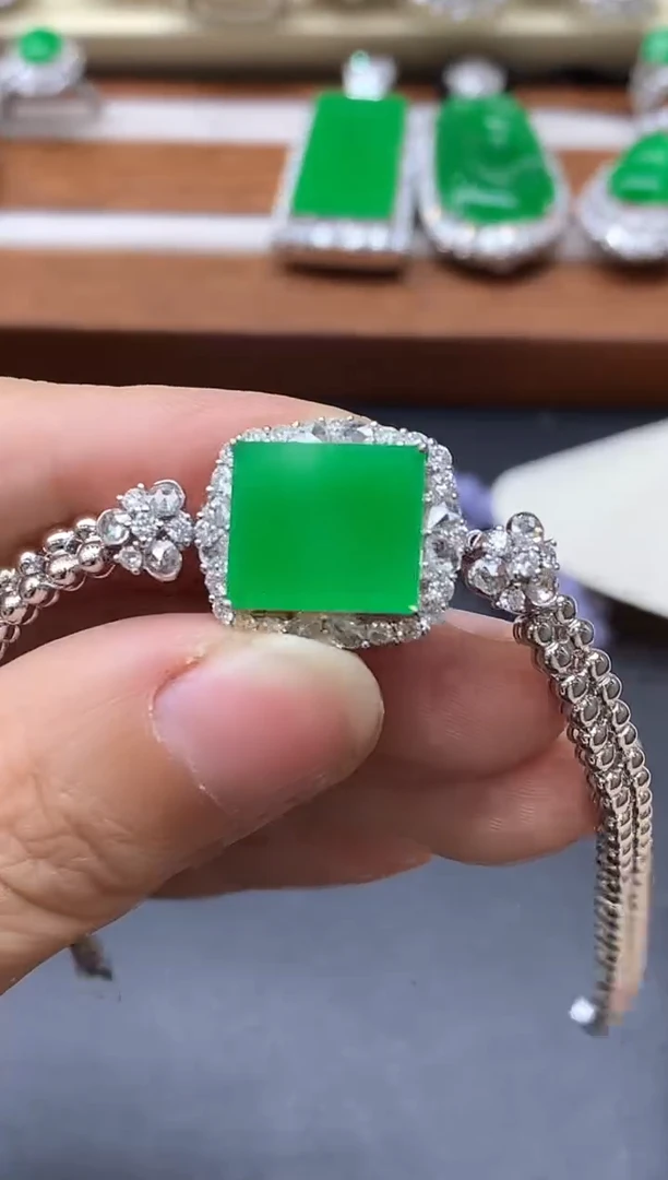 18K金镶嵌手链翡翠752-中国好珍宝