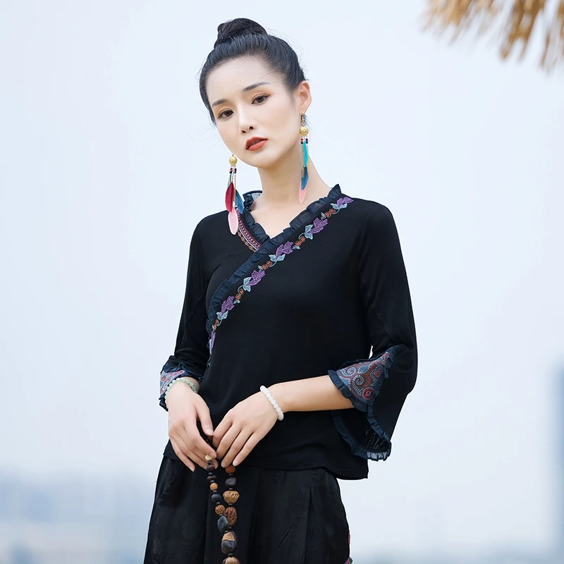 春夏民族风女装时尚百搭洋气小衫黑色荷叶边修身显瘦绣花中式上衣