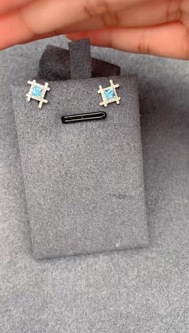 18K金镶嵌耳坠海蓝宝石0.29ct海蓝宝  FD