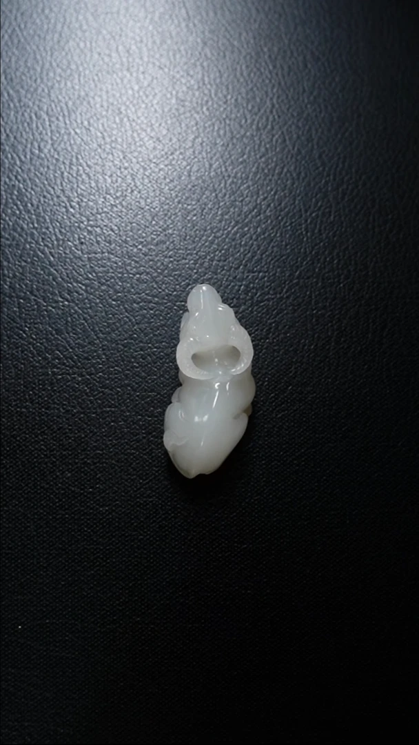 【闪购商品】和田玉颈饰未镶嵌牛