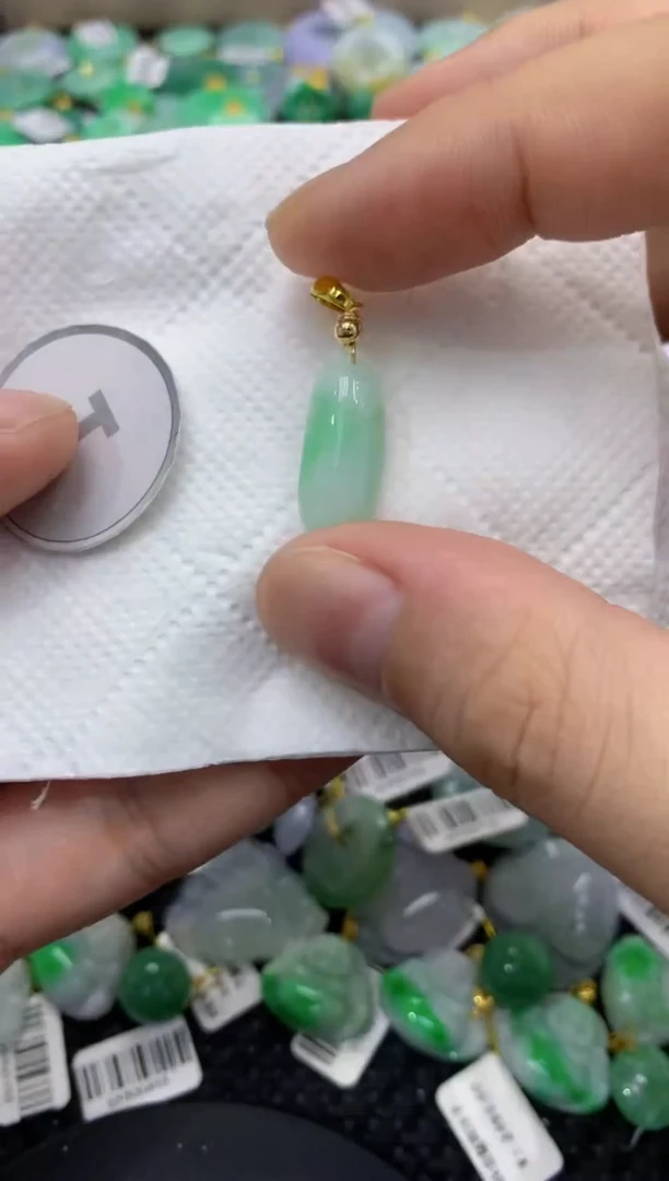 颈饰未镶嵌翡翠天然缅甸翡翠A货