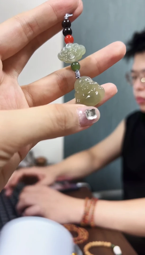 和田玉未镶嵌手机链佛公手机链