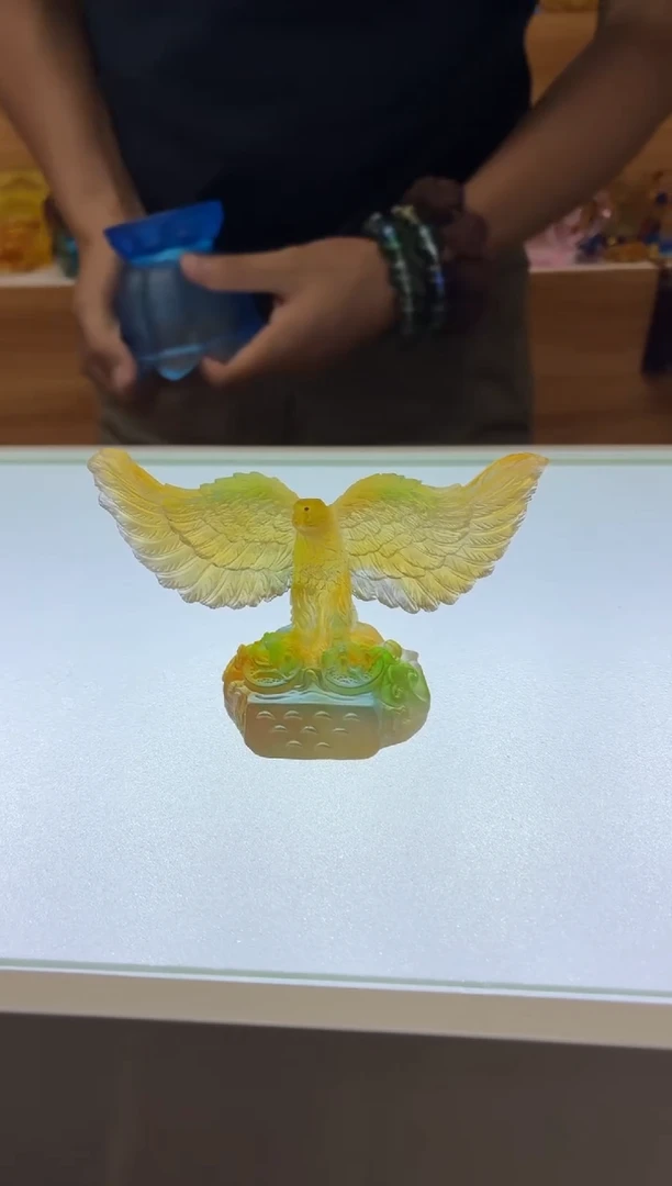 琉璃手工艺品大展宏图彩色