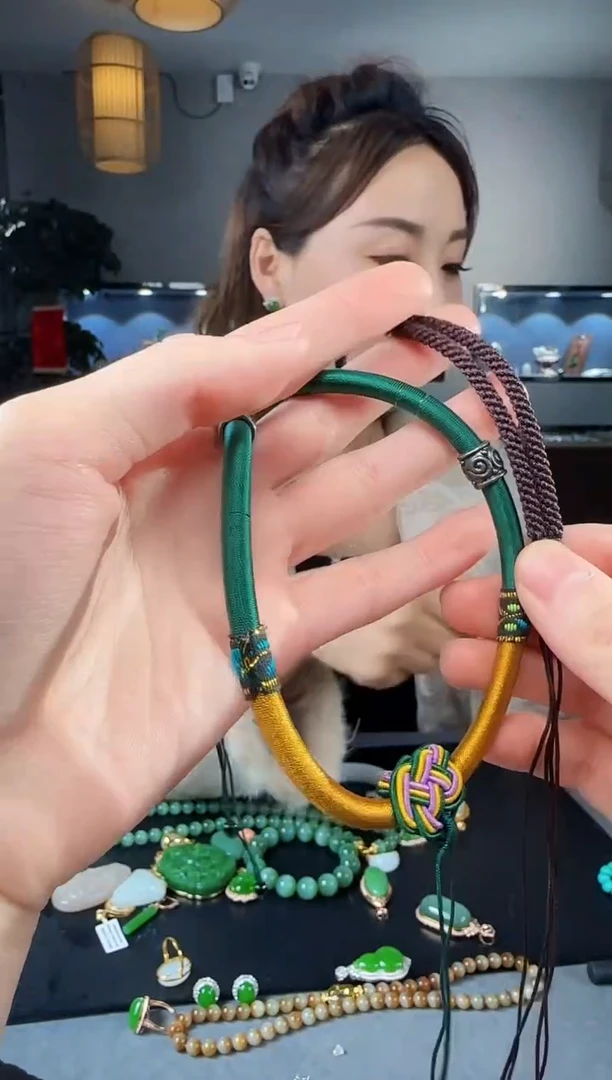 【闪购商品】和田玉吊坠(不含链)未镶嵌1