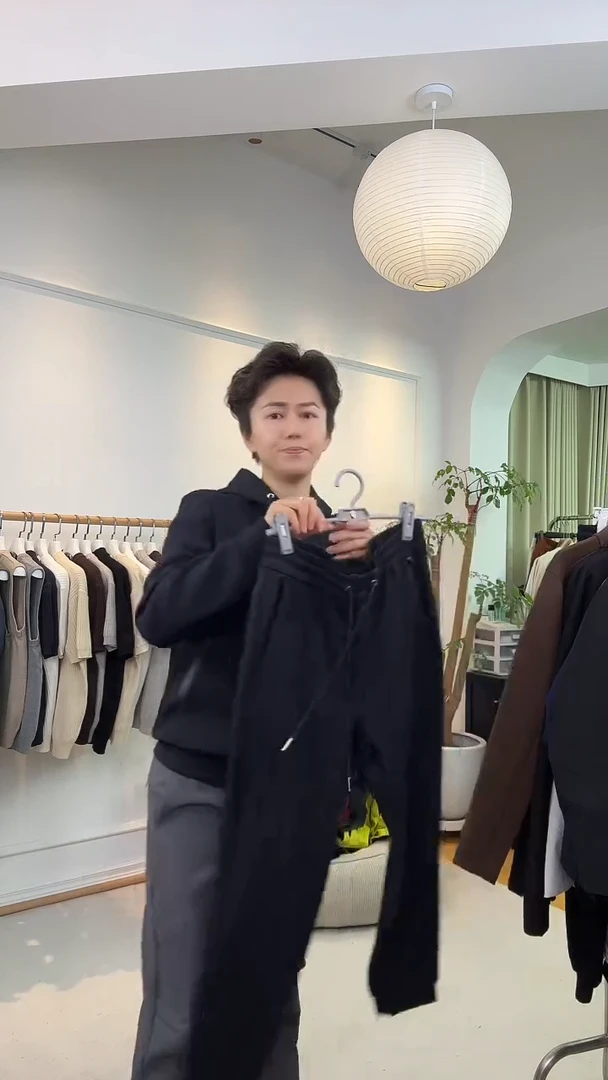 藏青色卫衣+裤子一套 M码 130斤内