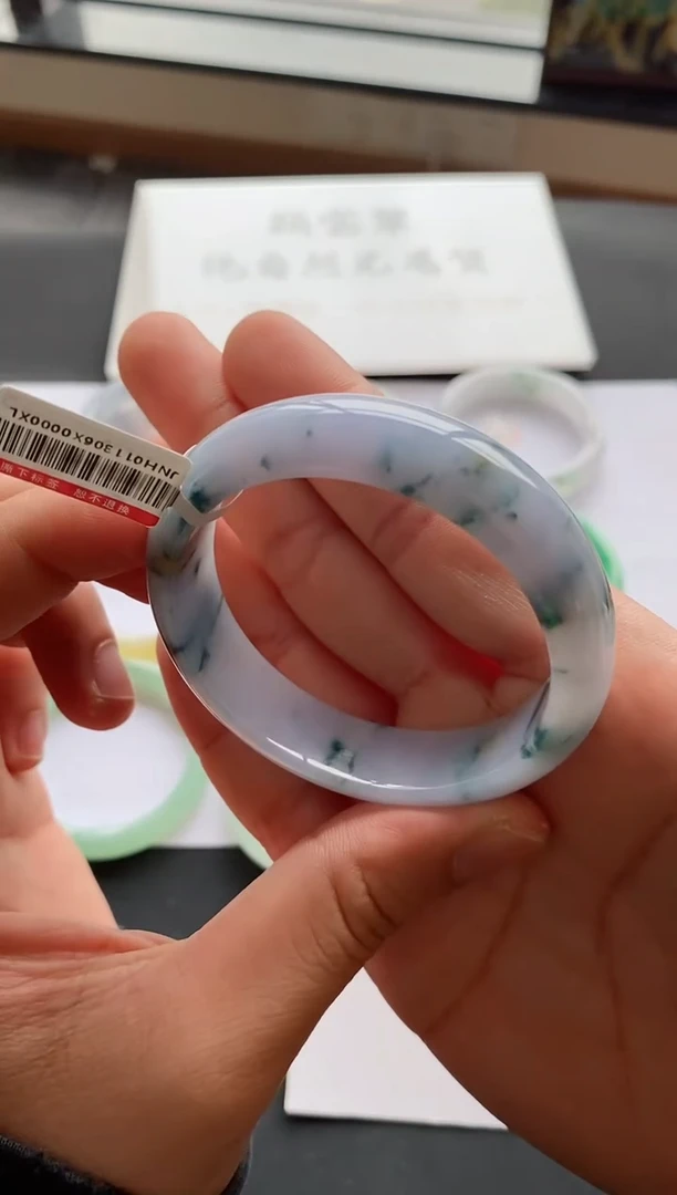 【闪购商品】翡翠手镯未镶嵌55号55*14.8*8.2正圈