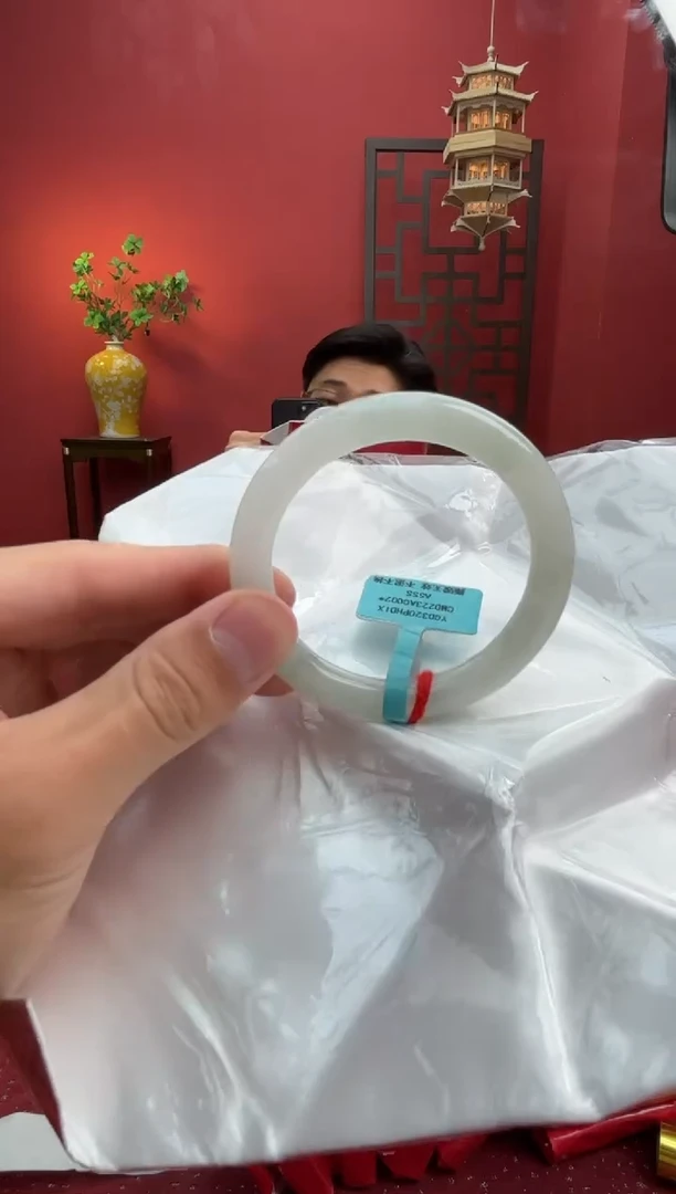 未镶嵌手镯（圆镯）翡翠翡翠手镯4