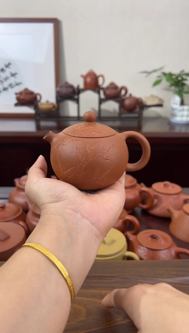 茶杯紫砂黄降坡刻绘西施壶200CC