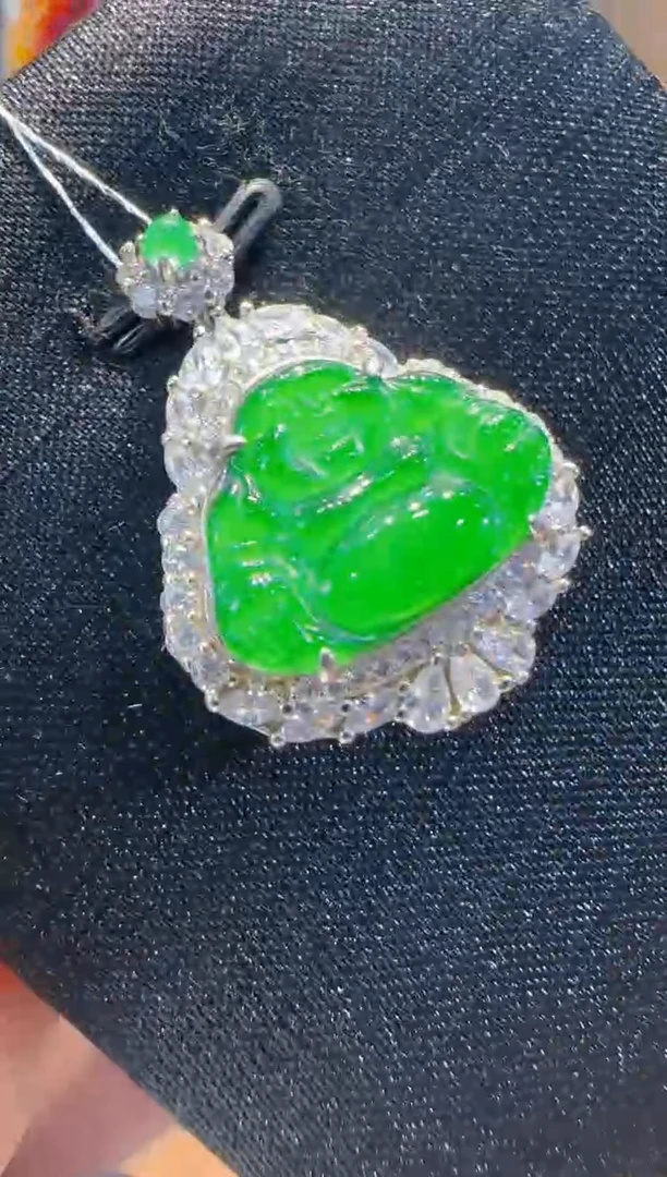 【闪购商品】翡翠吊坠(不含链)银S925镶嵌多样性发货一件
