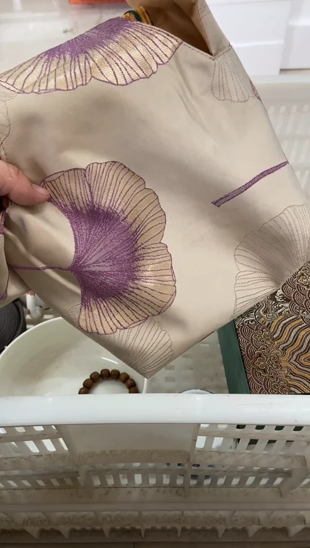 无运费险有瑕疵的摄影的产品有使用过的痕迹有点脏介意勿拍