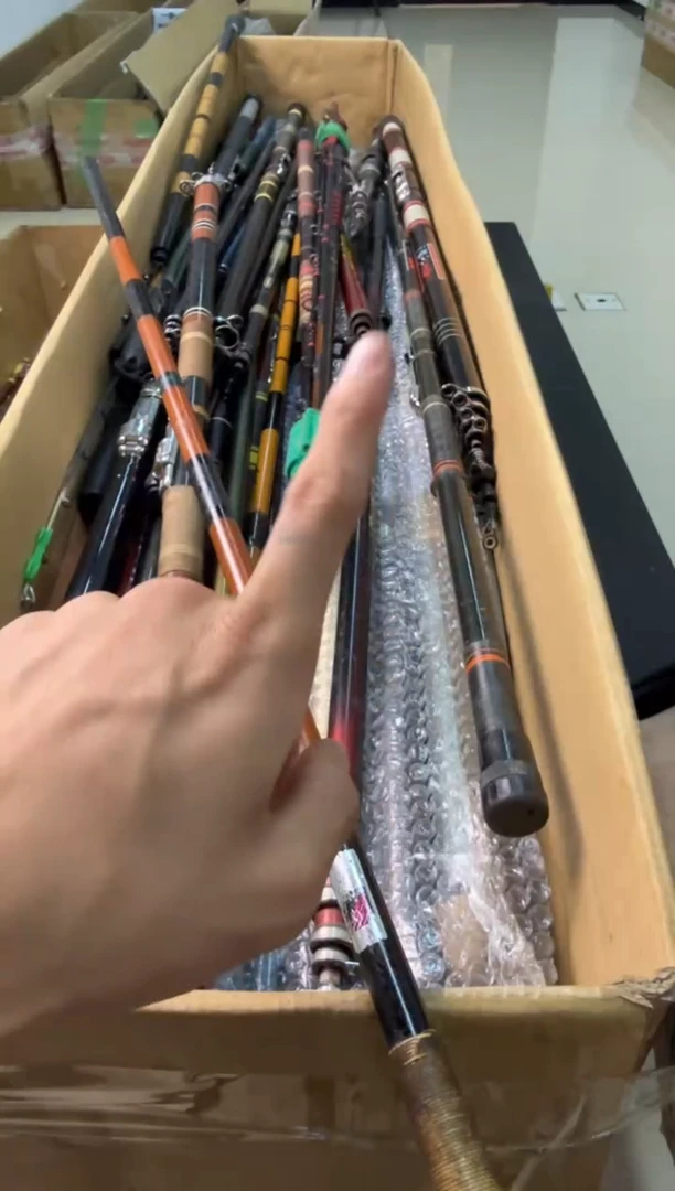 田*友鱼竿孤品微瑕，以直播间介绍为准，加10元发顺丰