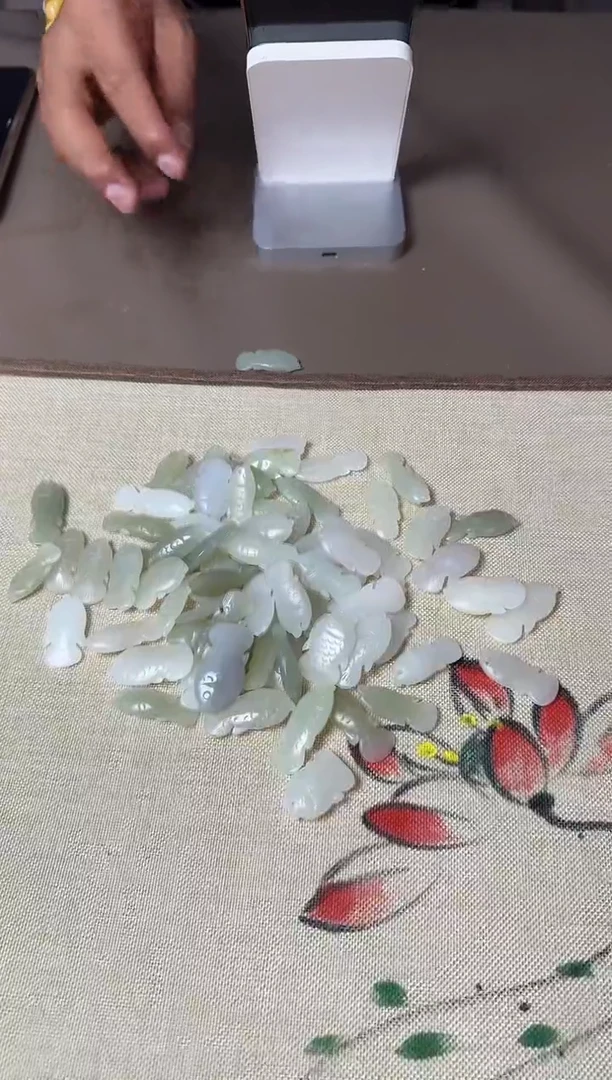 和田玉未镶嵌颈饰多样性发一件不带绳子