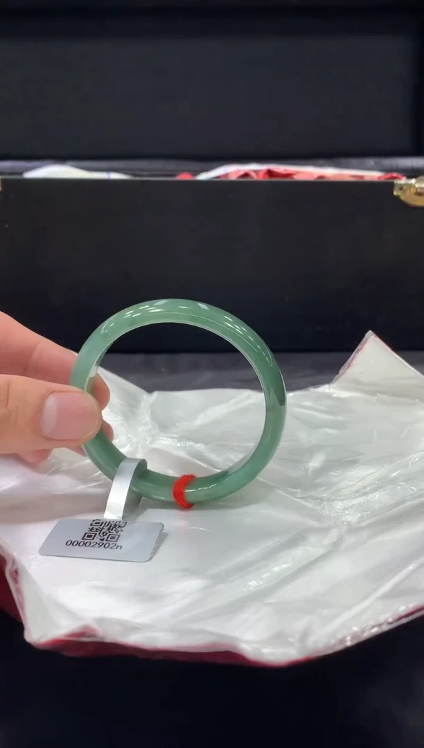 未镶嵌手镯翡翠翡翠手镯