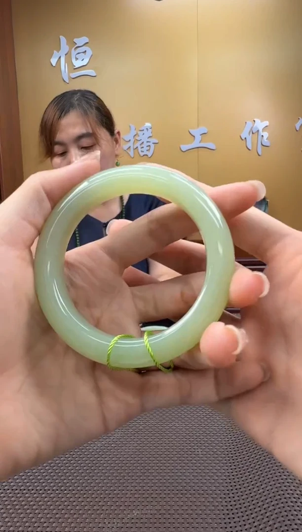 和田玉未镶嵌颈饰手镯59