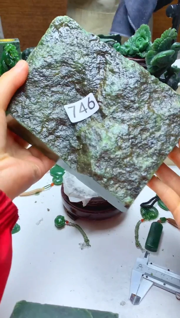 未镶嵌和田玉摆件1