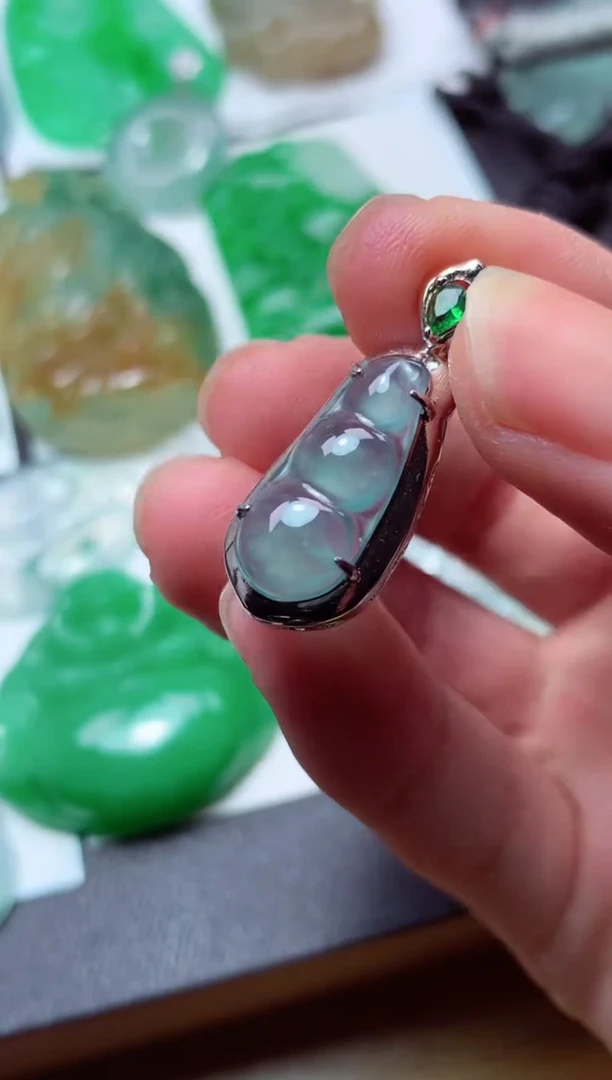 翡翠未镶嵌颈饰天然翡翠