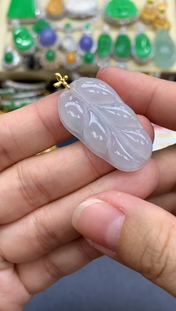 颈饰18K金镶嵌翡翠11-中国好珍宝