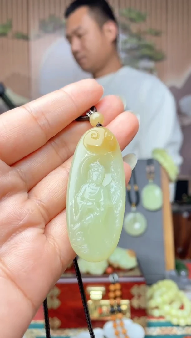 颈饰未镶嵌和田玉拍一发一
