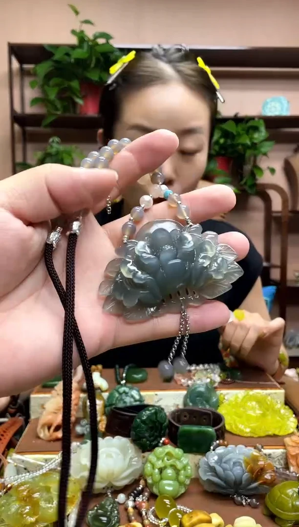 未镶嵌岫玉吊坠·