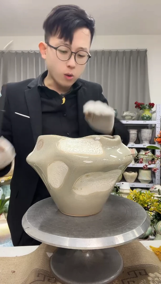 【1.1】花盆链接 高：19  口：19