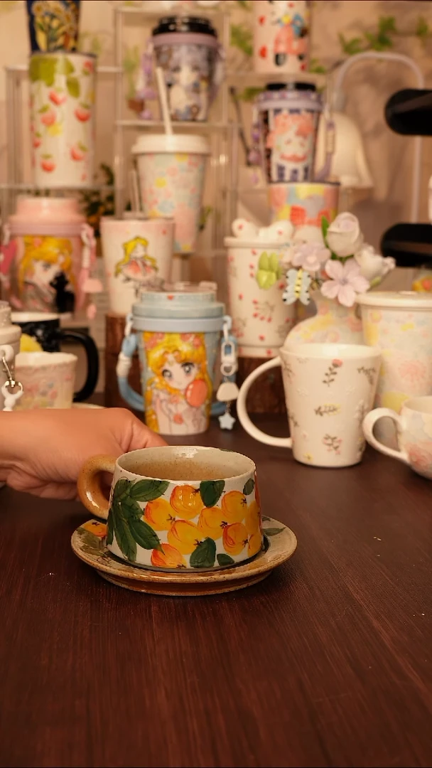 陶景德镇手绘的杯子