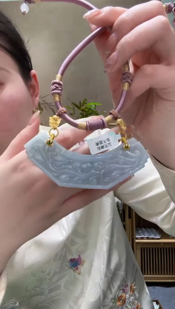 【闪购商品】翡翠颈饰未镶嵌吊坠