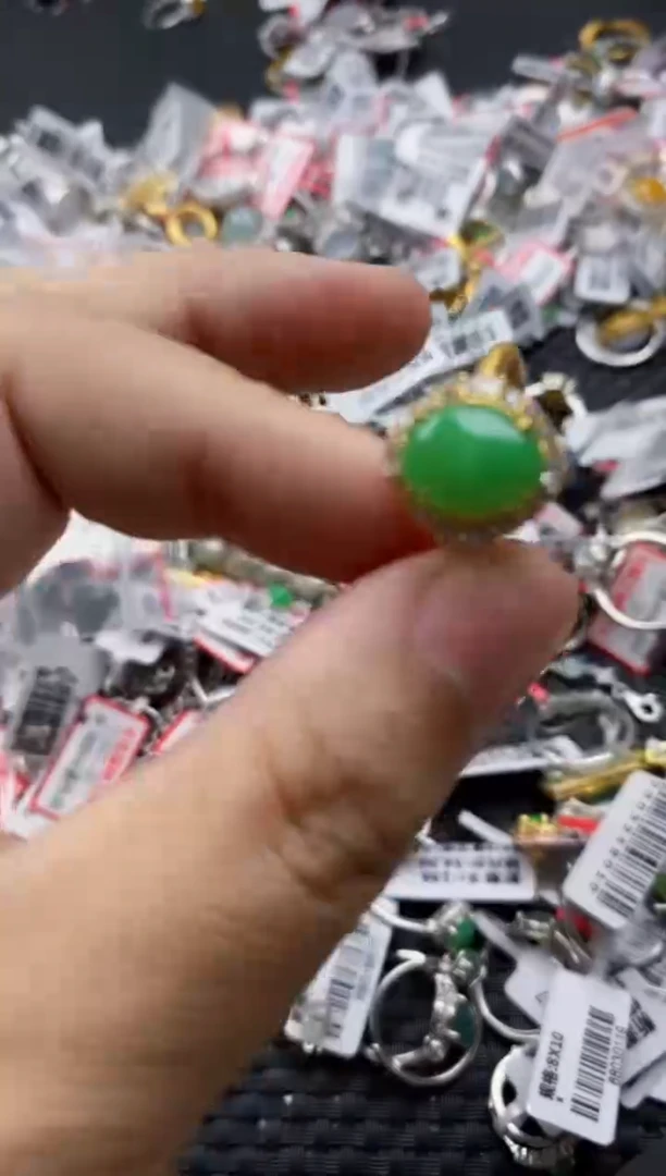 翡翠戒指银S925镶嵌66666     3