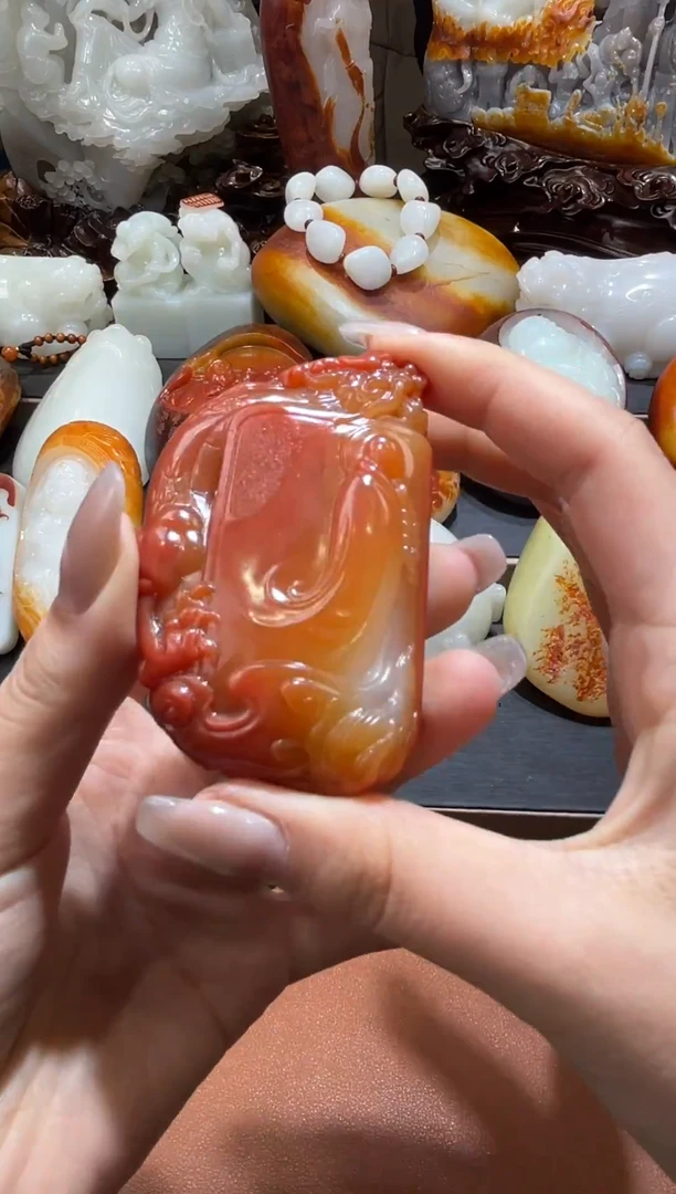 未镶嵌和田玉把件人**戏和田玉