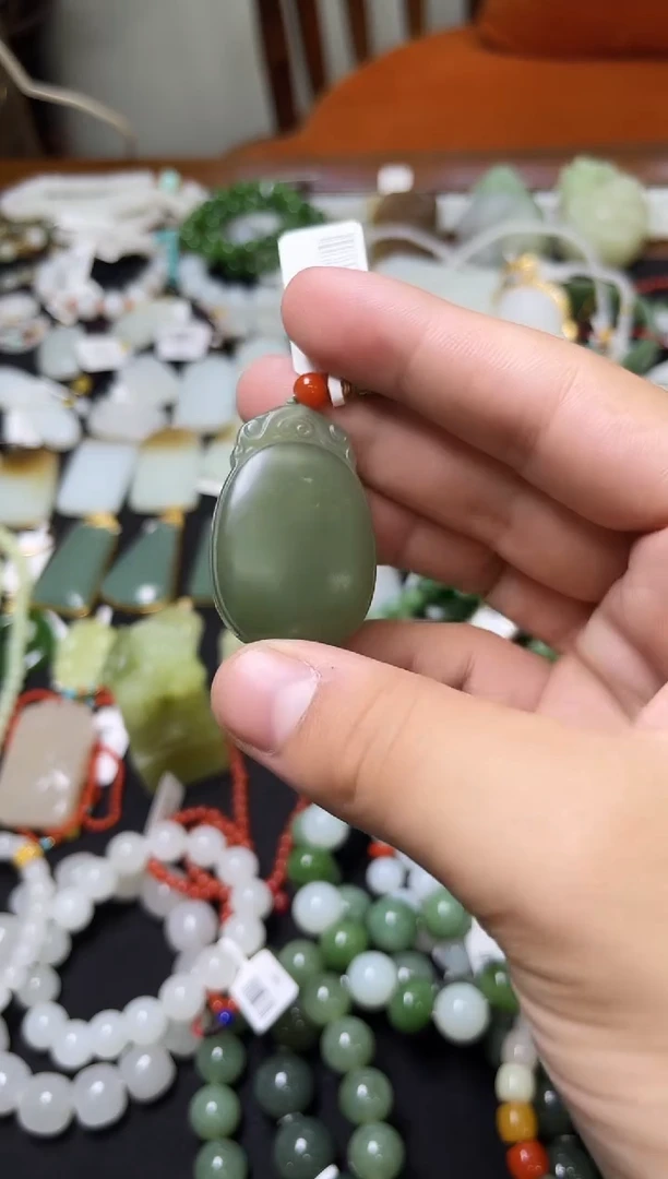 颈饰未镶嵌和田玉小艾多样性发货拍一发一