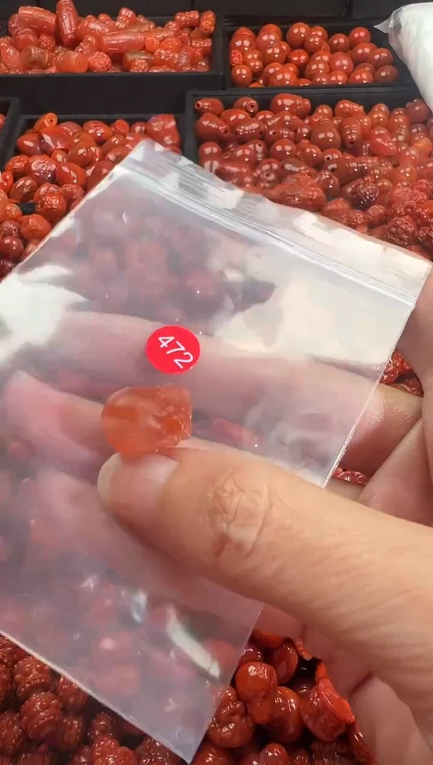 颈饰未镶嵌南红玛瑙1