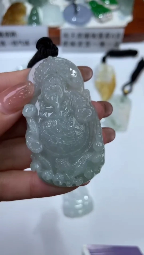 【闪购商品】翡翠颈饰未镶嵌2201045  