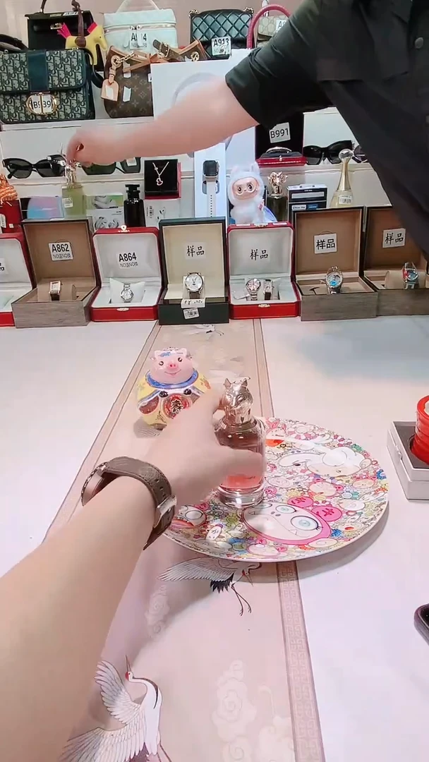 瓷片瓷器 库房到期 全部地板价@@1