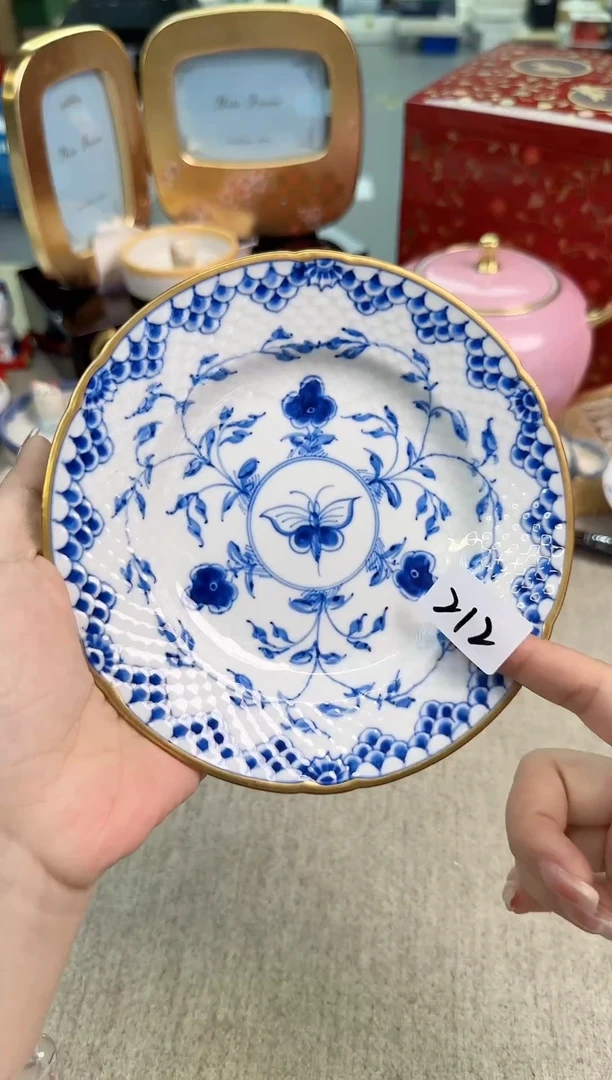 瓷片泡泡家的瓷器真好看