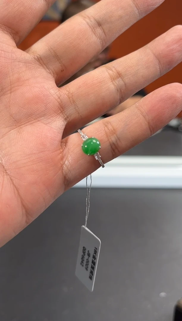 18K金镶嵌挂件翡翠边城刀客/戒指14圈口