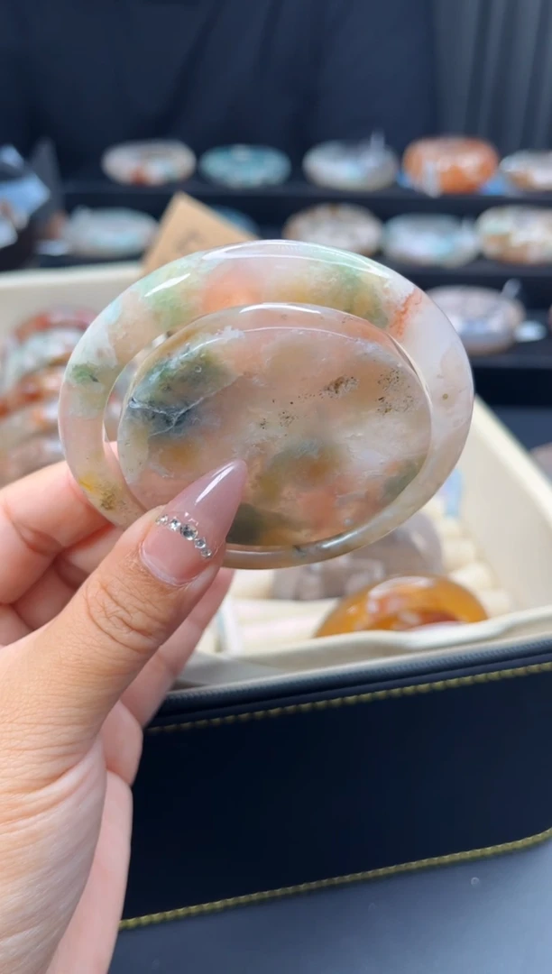 石英质玉手镯未镶嵌赠送镯心（圈口59